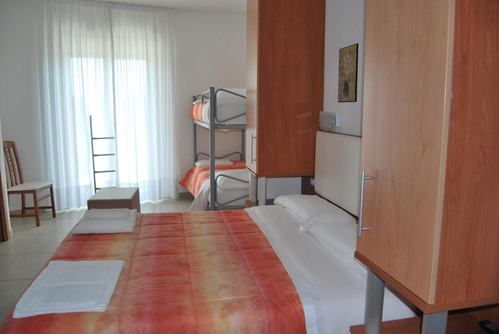 Hotel Europa Nereto ภายนอก รูปภาพ
