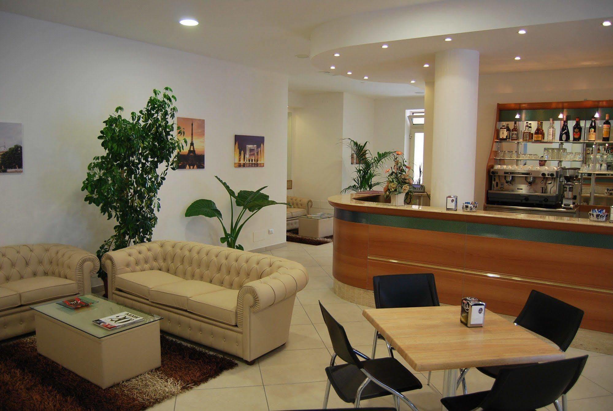 Hotel Europa Nereto ภายนอก รูปภาพ